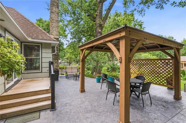 9970 Marty Street, Overland Park, KS 66212