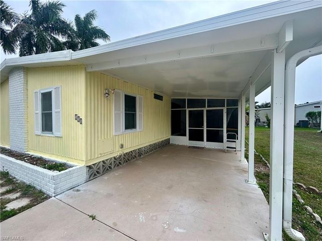 130 Grassy Key LN 37, Naples, FL 34114