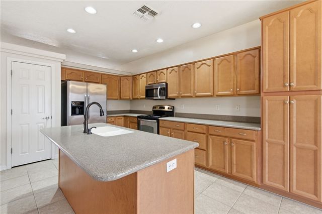 2018 Gene Autry Drive, Kingman, AZ 86409