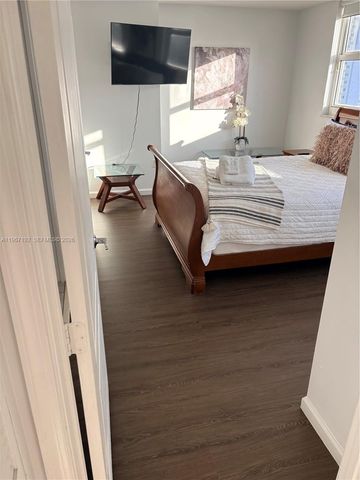 1200 Brickell Bay Dr 3923, Miami, FL 33131