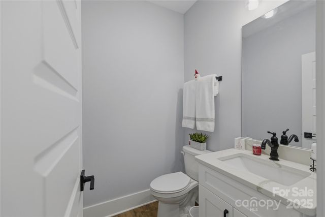 2062 Vineyard Estates Lane, Lincolnton, NC 28690