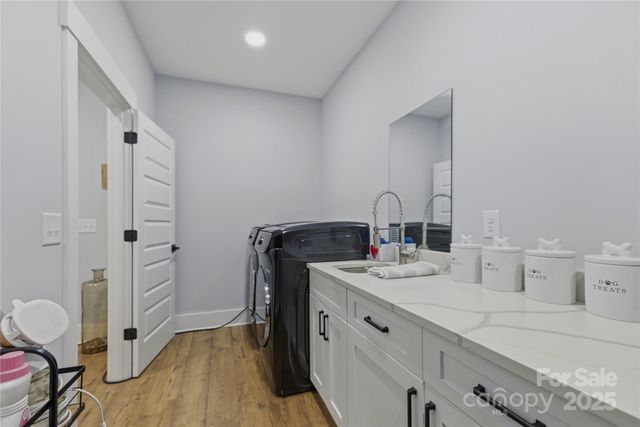 2062 Vineyard Estates Lane, Lincolnton, NC 28690