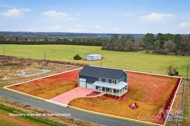 2062 Vineyard Estates Lane, Lincolnton, NC 28690
