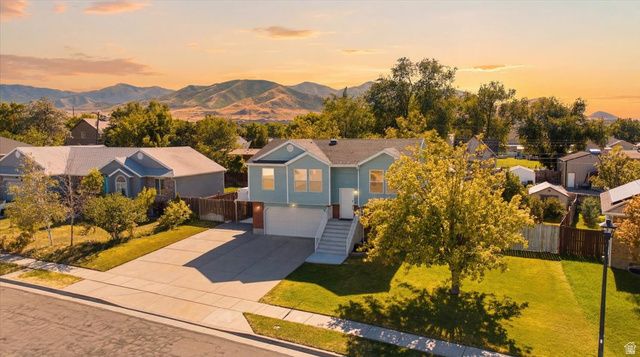 3016 S FETZER DR, Magna, UT 84044