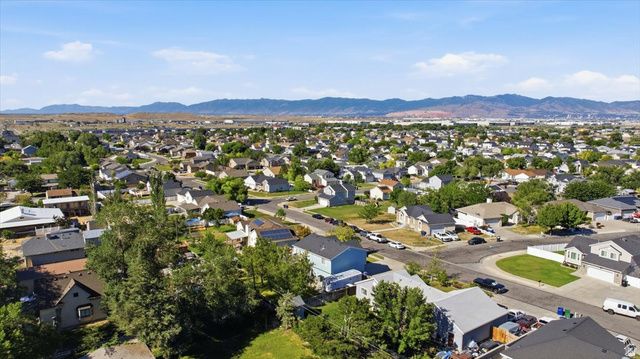 3016 S FETZER DR, Magna, UT 84044