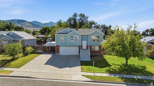 3016 S FETZER DR, Magna, UT 84044