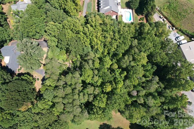 3924 Deer Run Drive NE, Conover, NC 28613