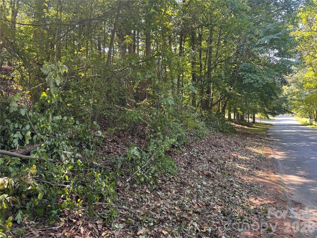 3924 Deer Run Drive NE, Conover, NC 28613