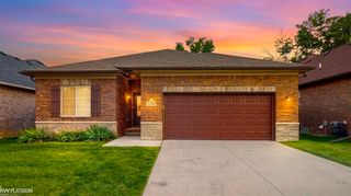 15300 Eton Pointe Drive, Clinton Township, MI 48035