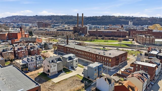 905 Rickenbach St, East Allegheny, PA 15212