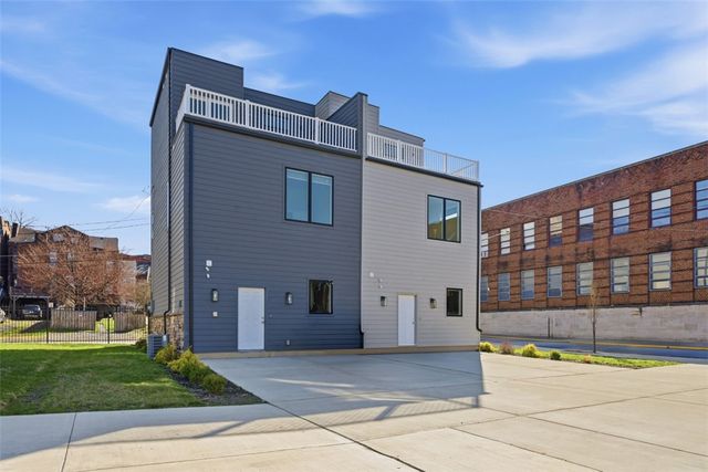 905 Rickenbach St, East Allegheny, PA 15212