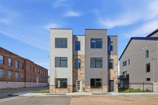 905 Rickenbach St, East Allegheny, PA 15212