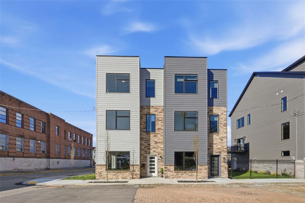 905 Rickenbach St, East Allegheny, PA 15212