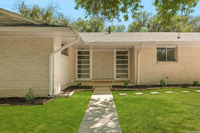 210 Fantasia St, San Antonio, TX 78216