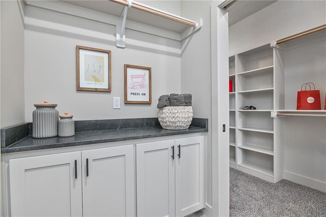 6101 Barth Road, Shawnee, KS 66226