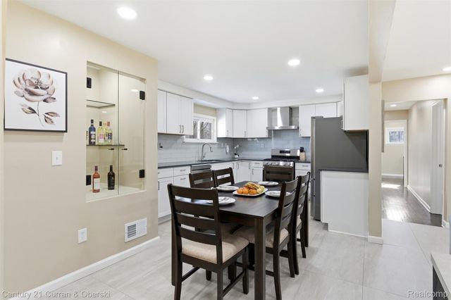 17901 Inkster Road, Brownstown Charter Township, MI 48174