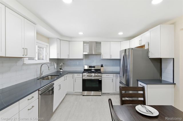 17901 Inkster Road, Brownstown Charter Township, MI 48174