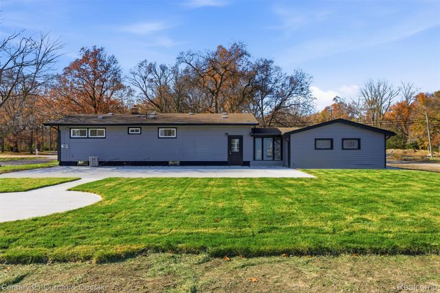 17901 Inkster Road, Brownstown Charter Township, MI 48174