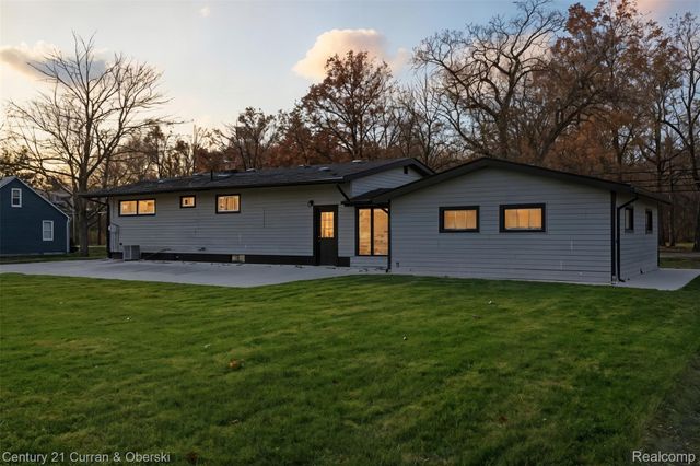 17901 Inkster Road, Brownstown Charter Township, MI 48174