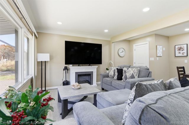 17901 Inkster Road, Brownstown Charter Township, MI 48174