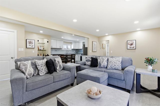 17901 Inkster Road, Brownstown Charter Township, MI 48174