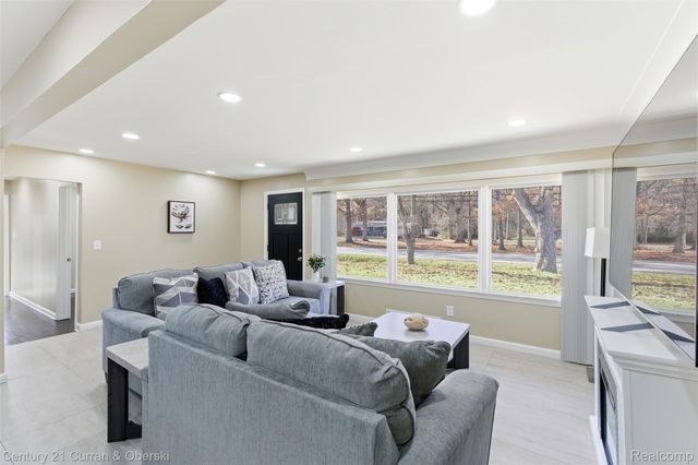 17901 Inkster Road, Brownstown Charter Township, MI 48174