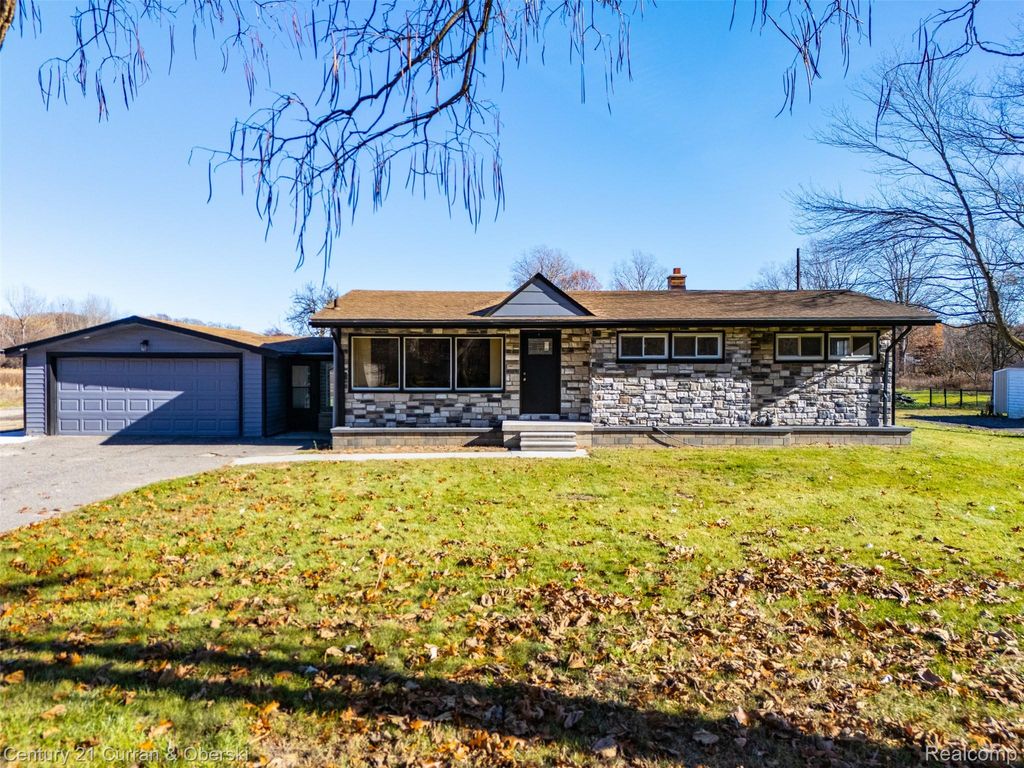 17901 Inkster Road, Brownstown Charter Township, MI 48174