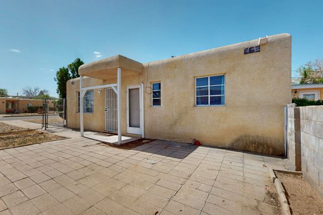 2529 Cardenas Drive NE, Albuquerque, NM 87110