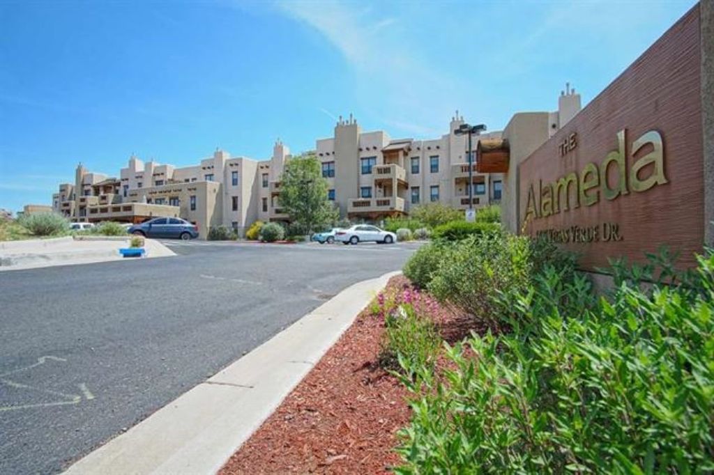 1405 Vegas Verdes 249, Santa Fe, NM 87507