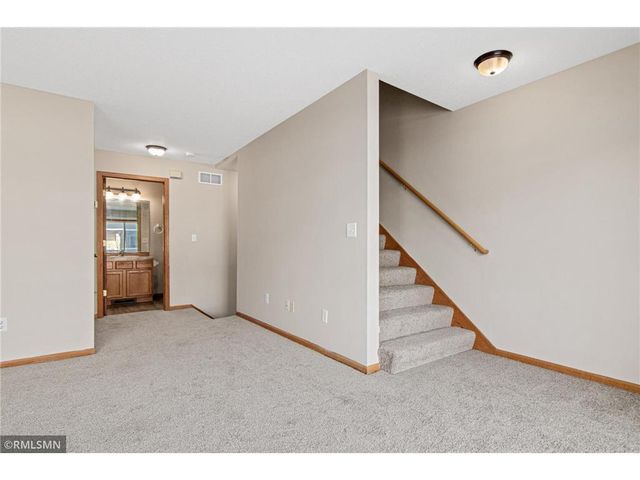 2509 Cobble Hill Court #H, Woodbury, MN 55125