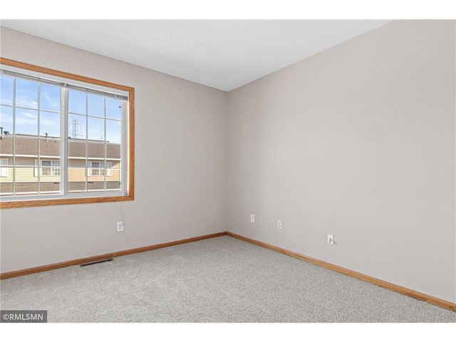 2509 Cobble Hill Court #H, Woodbury, MN 55125