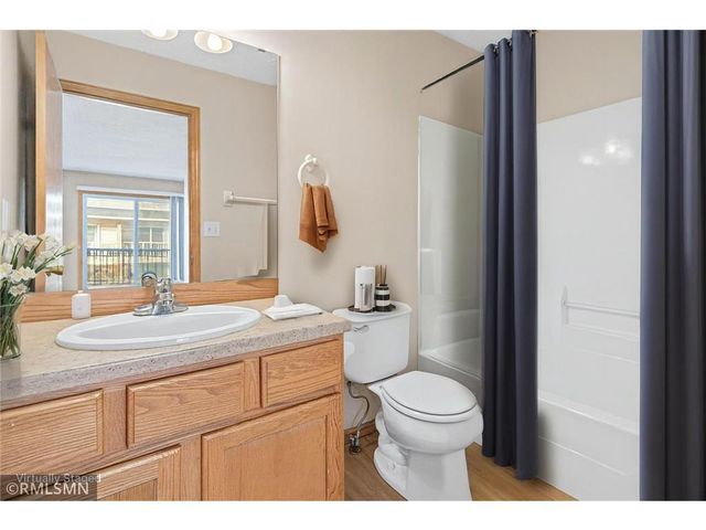 2509 Cobble Hill Court #H, Woodbury, MN 55125