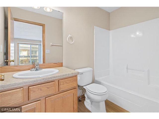 2509 Cobble Hill Court #H, Woodbury, MN 55125