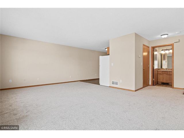 2509 Cobble Hill Court #H, Woodbury, MN 55125