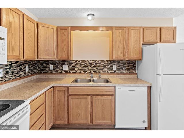 2509 Cobble Hill Court #H, Woodbury, MN 55125