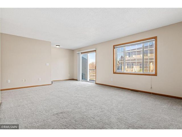 2509 Cobble Hill Court #H, Woodbury, MN 55125