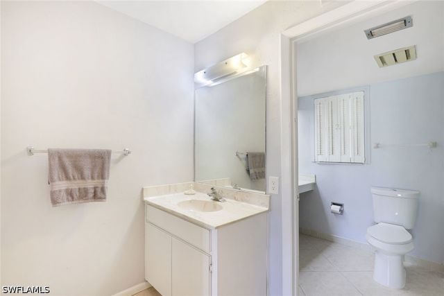 5954 Pelican Bay BLVD 222, Naples, FL 34108