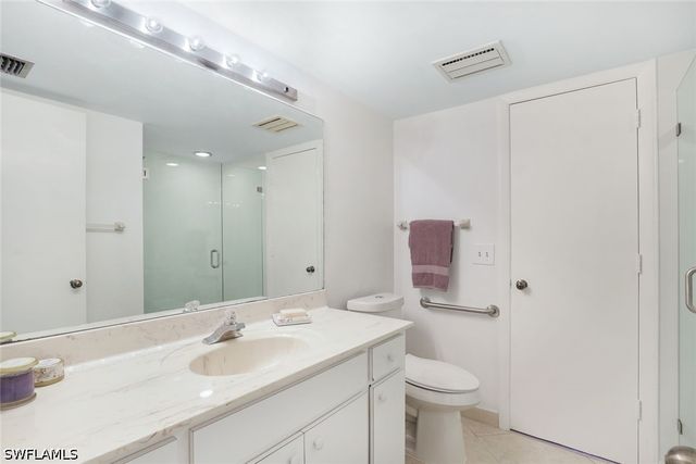 5954 Pelican Bay BLVD 222, Naples, FL 34108