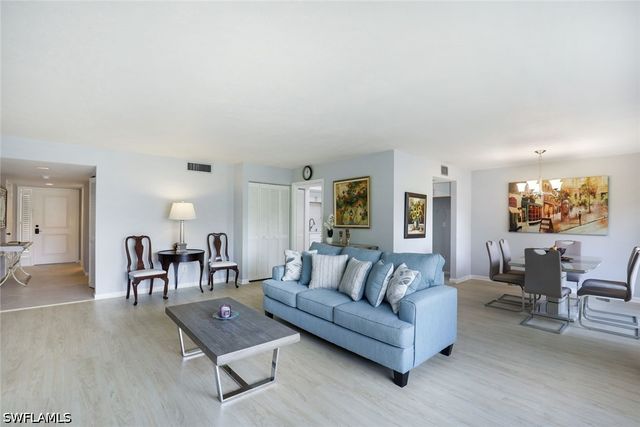 5954 Pelican Bay BLVD 222, Naples, FL 34108