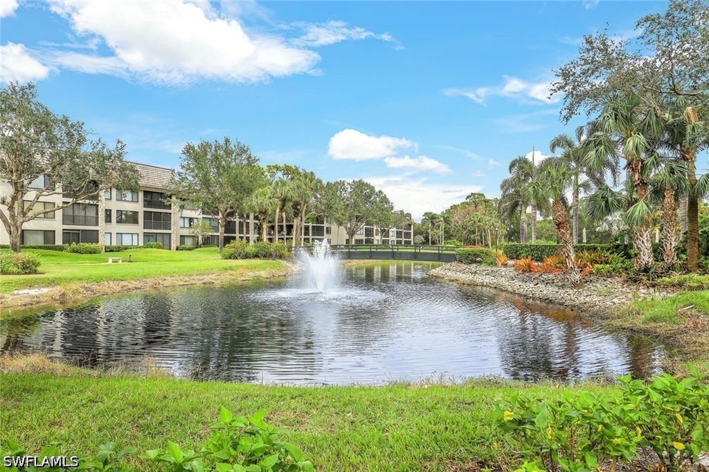 5954 Pelican Bay BLVD 222, Naples, FL 34108
