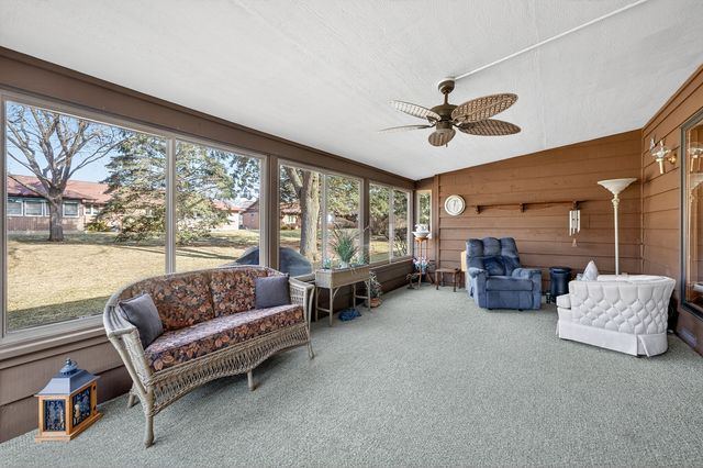 2708 Greenwood Acres Drive 2708, Dekalb, IL 60115