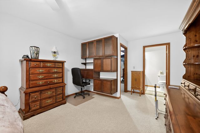 2708 Greenwood Acres Drive 2708, Dekalb, IL 60115