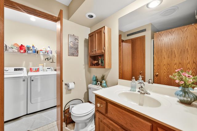 2708 Greenwood Acres Drive 2708, Dekalb, IL 60115