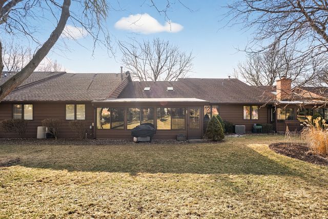 2708 Greenwood Acres Drive 2708, Dekalb, IL 60115