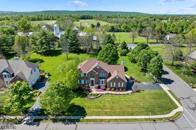 4 Hastings Rd, Montgomery Twp., NJ 08502