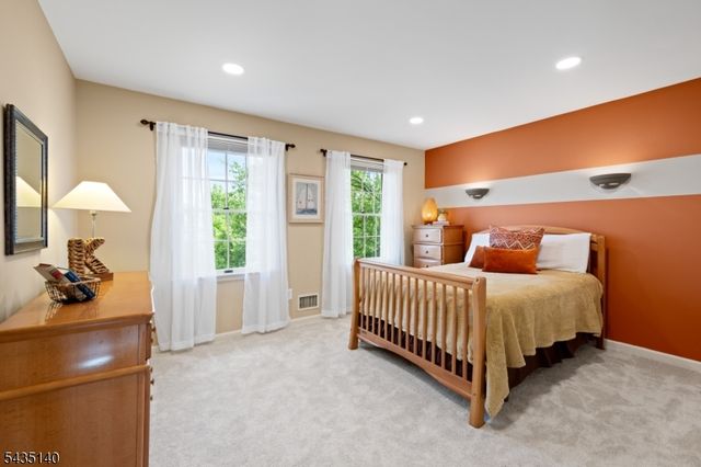 4 Hastings Rd, Montgomery Twp., NJ 08502