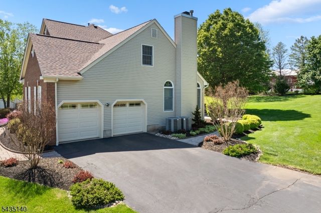 4 Hastings Rd, Montgomery Twp., NJ 08502