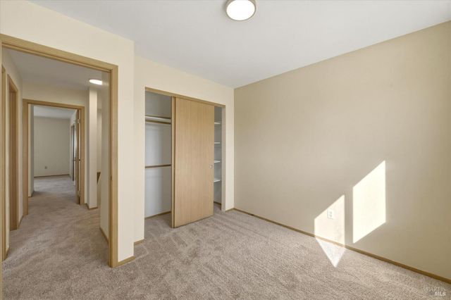 29 Feeney Dr, Rohnert Park, CA 94928