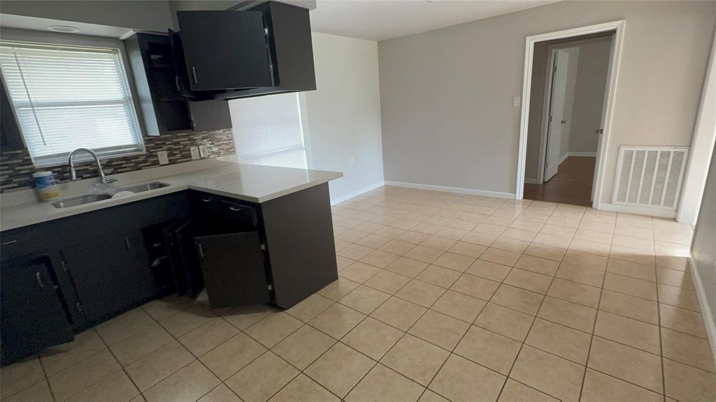 14523 Alrover Street, Houston, TX 77045