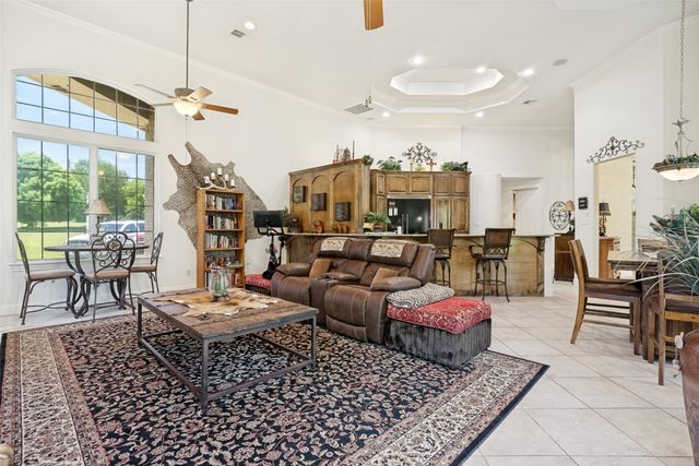 105 Sedalia Drive, Fort Worth, TX 76108